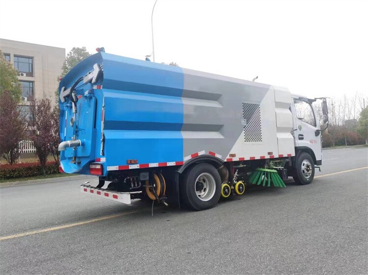 广西钦州智龙珠体育能洗扫车多少钱一辆免费试用满意付款道路冲洗车(图1)