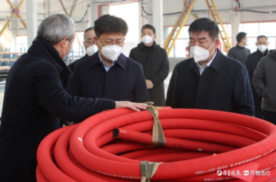 泰安市委常委、副市长姜宁到高龙珠体育新区调研(图1)